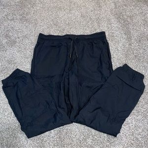 Lululemon Black Crinkle Joggers - Size 8